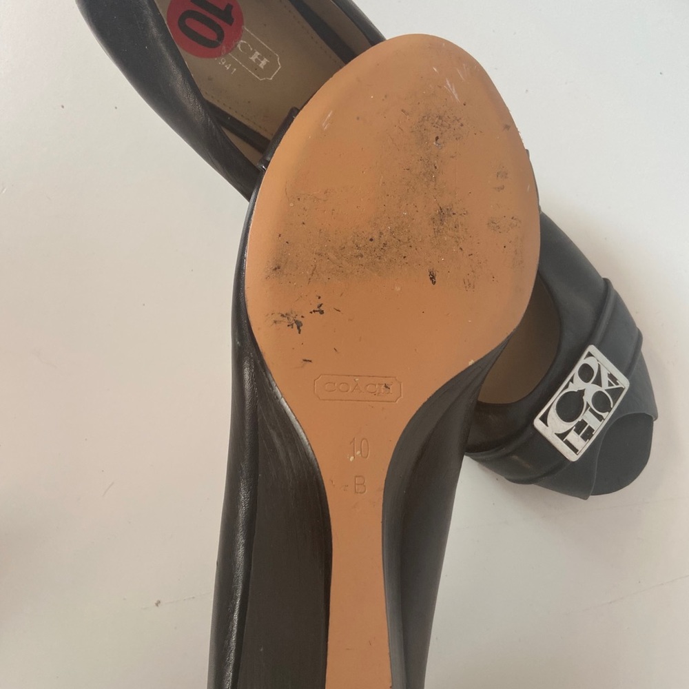 Coach black leather shoes - Picture 3 of 3